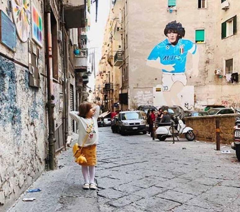 I Tre Re Via Toledo เนเปิลส์ ภายนอก รูปภาพ