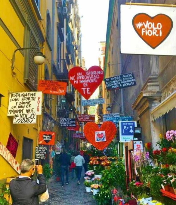 I Tre Re Via Toledo เนเปิลส์ ภายนอก รูปภาพ